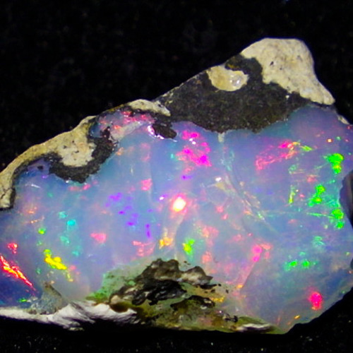 ☆自作彫刻☆オパールの原石☆6.8ct/19.5mm☆天然石蛋白石☆鉱物