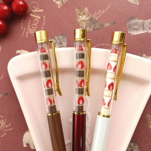 sale‼️N4177 カスタムボールペン ストロベリーチョコ 苺のチョコレートケーキ* ボールペン ペン・筆記用具 ココハチ工房