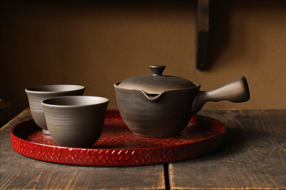 「茶殻が捨てやすく、乾きの早い急須」　愛知県常滑産・里山窯さんのつくる常滑急須・棚茶こし・320cc 11枚目の画像