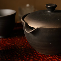 「茶殻が捨てやすく、乾きの早い急須」　愛知県常滑産・里山窯さんのつくる常滑急須・棚茶こし・320cc 10枚目の画像