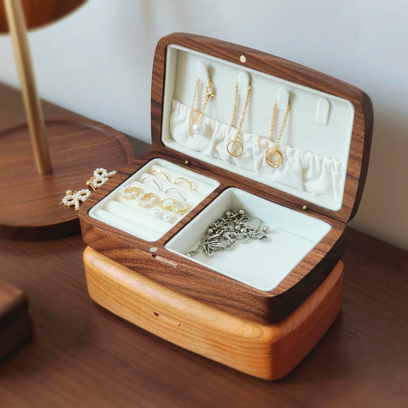 手作りの無垢木ジュエリーボックス、イヤリング、リング、ネックレス、ブレスレット収納ボックス、軽量で小さな旅行用ジュエリー 7枚目の画像