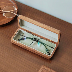 堅固なウォルナット材の眼鏡ケース、ガラス収納ボックス、レトロな眼鏡ホルダーです 5枚目の画像