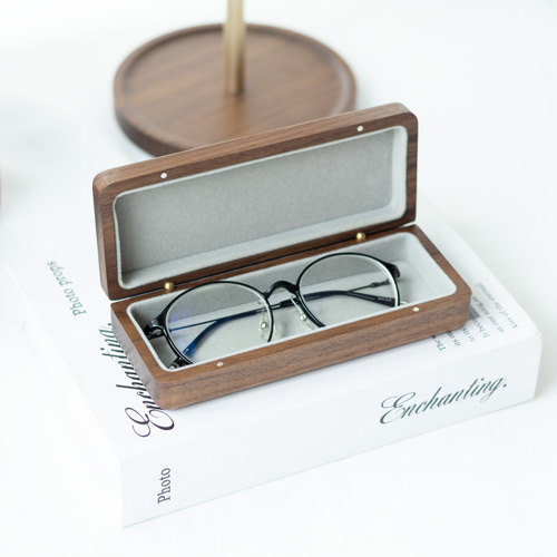 送料無料】ウォールナット材 眼鏡ケース｜職人手作り｜レトロデザイン