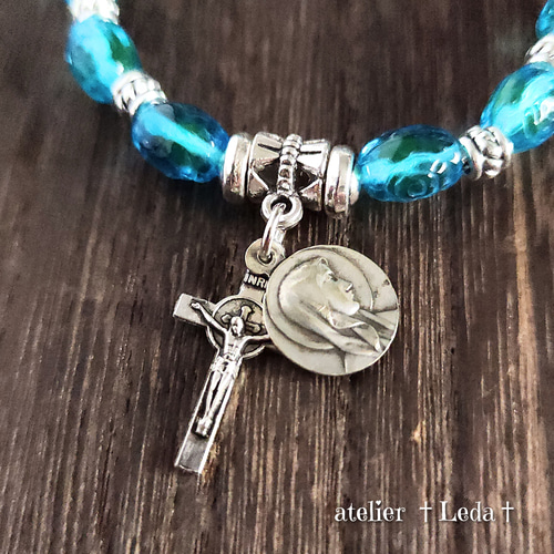 100年の時を駆け巡る】ウランガラス ロザリオブレスレット~ブルー