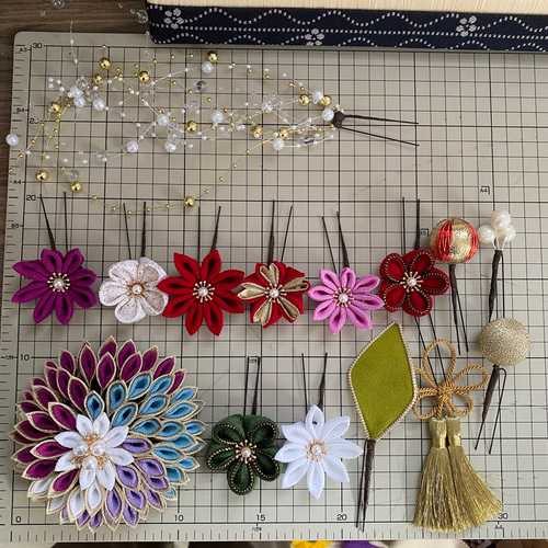 つまみ細工髪飾り 卒業式 結婚式 成人式 和装 特大つまみ細工 紫  