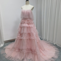 送料無料！カラードレス ベアトップ 柔らかく重ねたチュールスカート ピンク 可愛い プリンセスライン  結婚式 1枚目の画像