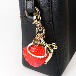 いちごな豆がま口のバッグチャーム（ハート二重リング＋ロゴプレート） 10枚目の画像