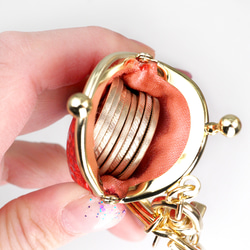 いちごな豆がま口のバッグチャーム（ハート二重リング＋ロゴプレート） 7枚目の画像