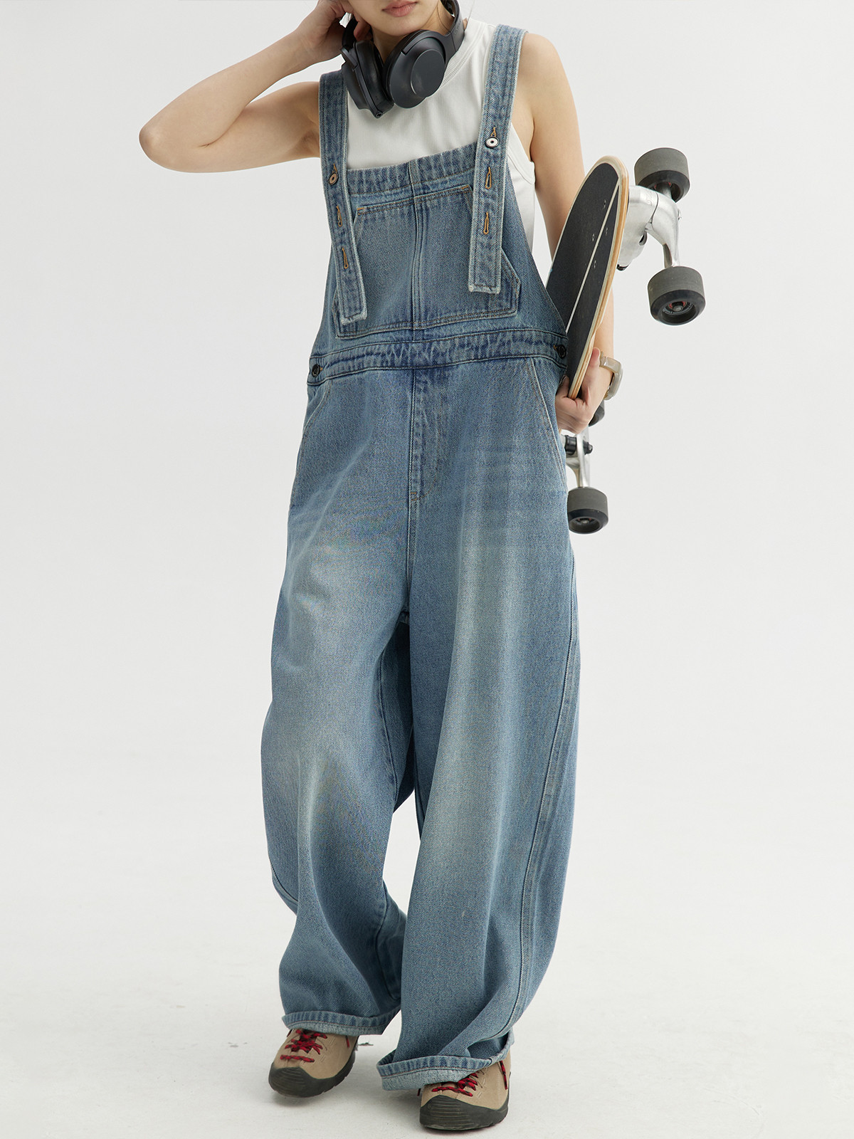 気温別コーデを楽しめる万能な1枚☆多ポケットデニムオーバーオール