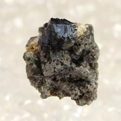 米国産　ブルッカイト 原石　母岩付き 1.31g 【43274】 8,614円