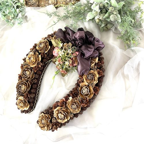 【ハンドメイド】木の実のリース　馬蹄型　52センチ ハンドメイド】木の実のリース 馬蹄型 52センチ