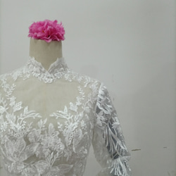 送料無料！美品！魅惑の花レースボレロ ラッパ袖 くるみボタン フェミニンなフレームレースの袖トップス 3枚目の画像