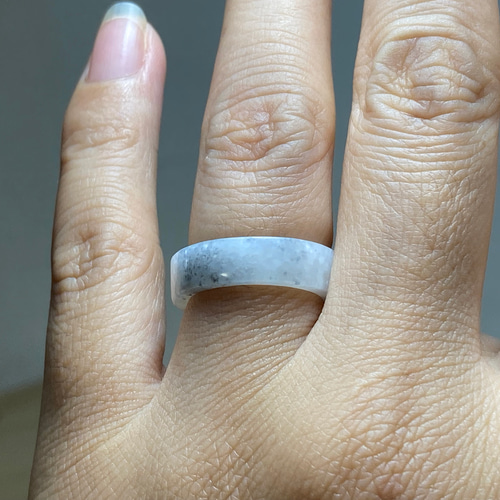 L5-120 美品 10.5号 ミャンマー産天然 A貨 本翡翠 くりぬき リング