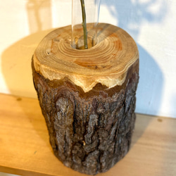 天然木の花瓶 ヒノキ 大 皮付きナチュラル No,102 6枚目の画像