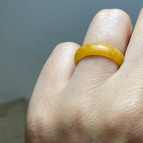 i*u様 ミャンマー産天然本翡翠 くりぬきリング 11号 L5-124 美品 黄翡翠 11.5号 ミャンマー産天然 A貨 本翡翠 くりぬき