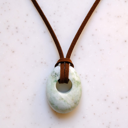 糸魚川翡翠 （16） ネックレス・ペンダント 石のフォレスト 通販