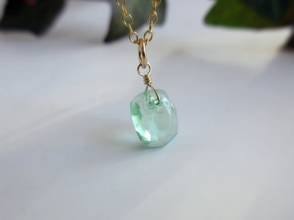 10月の誕生石】8.1×7mm「ミントグリーントルマリン」14kgfネックレス