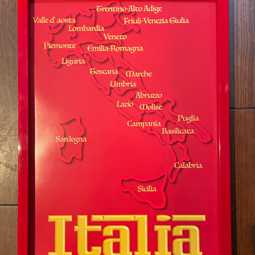 おしゃれなイタリア地図ポスター 赤｜州名州都州境入り 男前