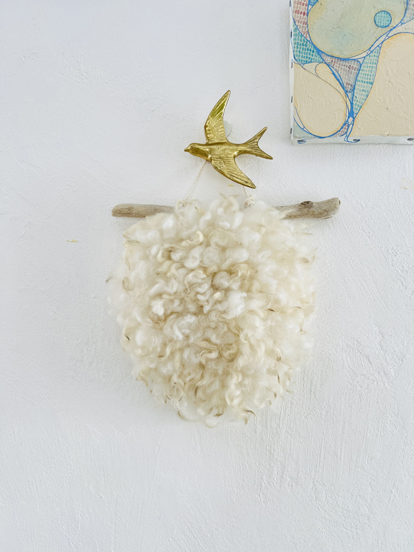 ホワイトクリクリ羊毛のハンギング 1枚目の画像