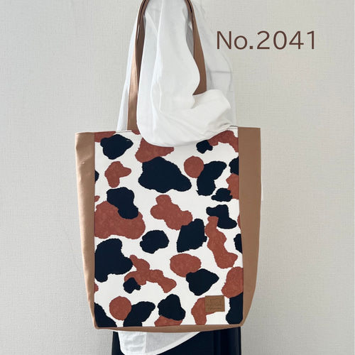★大人気☆【A.P.C.】縦長 トートバッグ Camden トートバッグ｜バッグ｜A.P.C. | アーペーセー日本公式