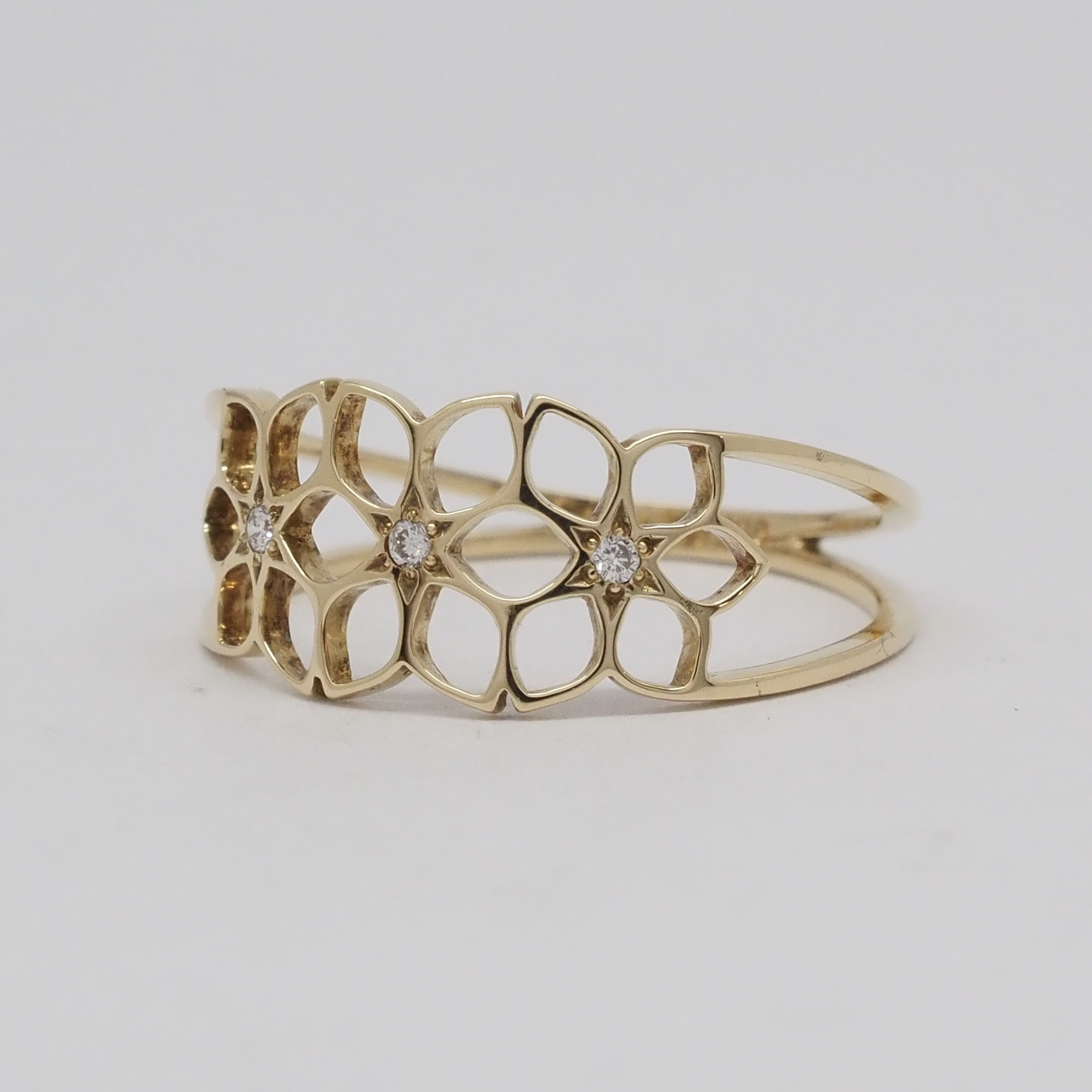 K18YG gajuvana Trinity ring (Small・Diamond)