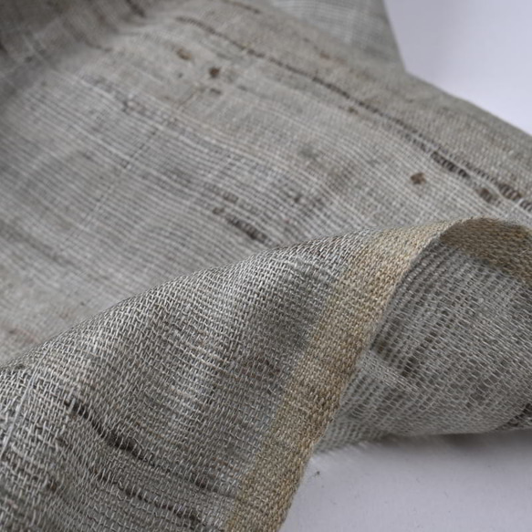 【アウトレット特価品】AKFBI037GY（MM002）インド ビハールシルク リネンシルク 手織り生地 4枚目の画像