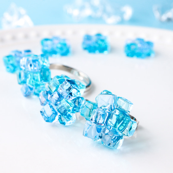 ガラスのラムネゼリー ピアス イヤリング 指輪 ガラス 春 夏 透明感 ブルー ペールブルー 夏　春色 18枚目の画像