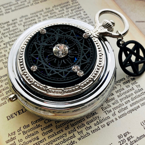 懐中時計  ①少女 懐中時計 ①少女