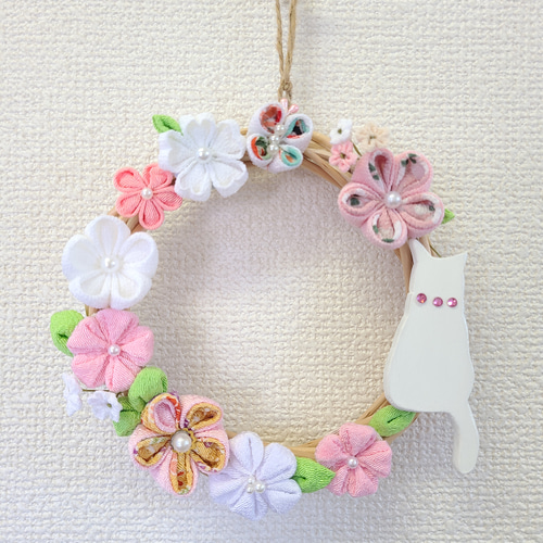 つまみ細工リース 春の白猫② 送料無料 リース kirarin 通販 17482083