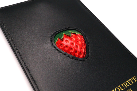 【More Strawberries Collection】リール付きパスケース（赤いちご） 4枚目の画像