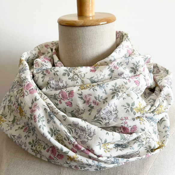 ダブルガーゼのスヌード＊お花畑＊ホワイト＊26㎝幅＊ねじりあり        Ω 人気・おすすめ｜安定人気・収納便利におすすめ 丁寧対応 配送追跡可 最短翌日到着可能