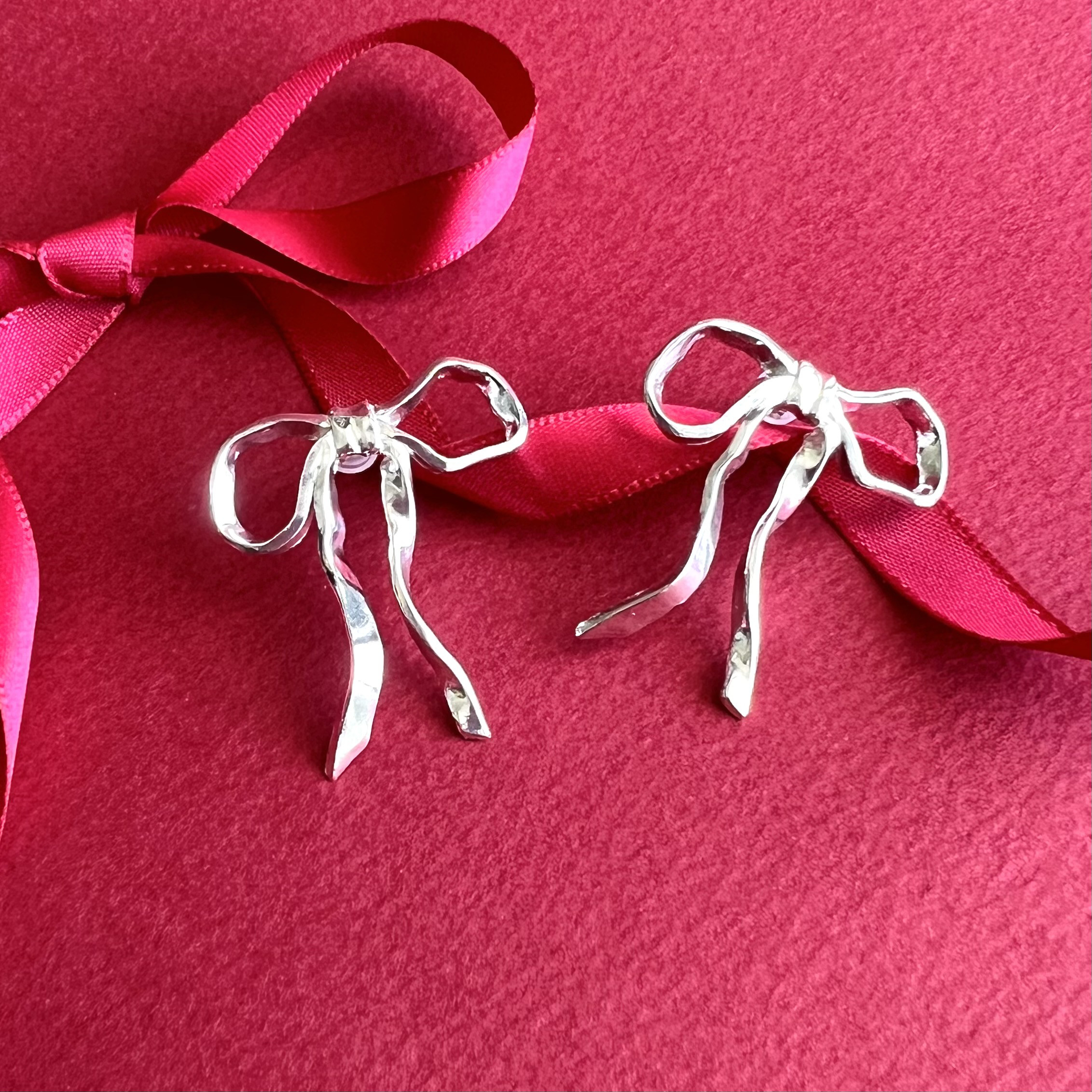 ガーリーリボンピアス