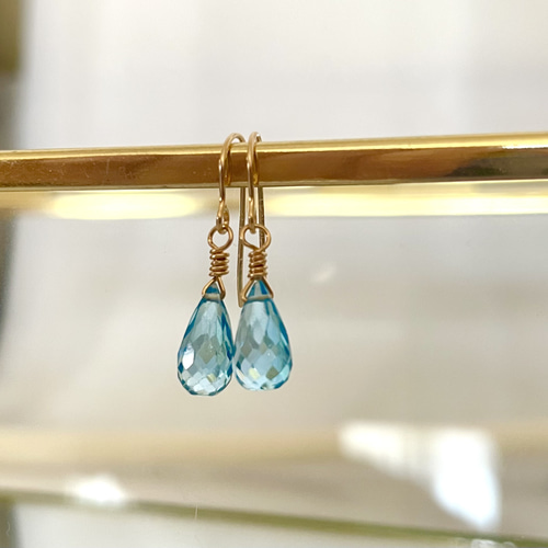 14kgf ピアス スイスブルートパーズ