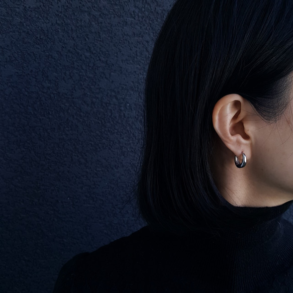 [1ペア]オールステンレス ワンタッチ オーバル フープピアス つけっぱなし サージカルステンレス 金属アレルギー対応 9枚目の画像