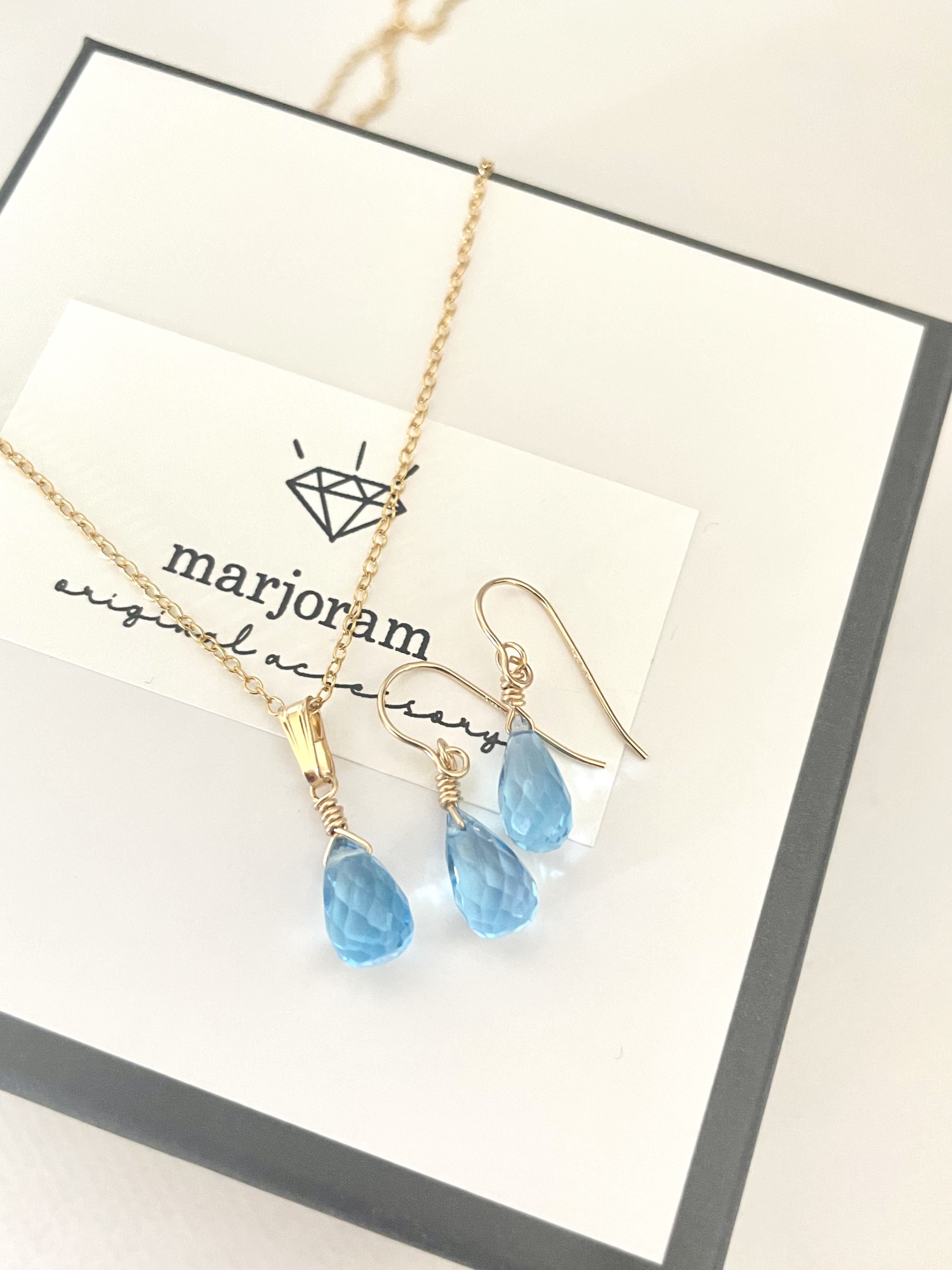 高品質スイスブルートパーズ ネックレス ピアス２点セット プレゼント 2025 クリスマス 　送料無料 5,850円
