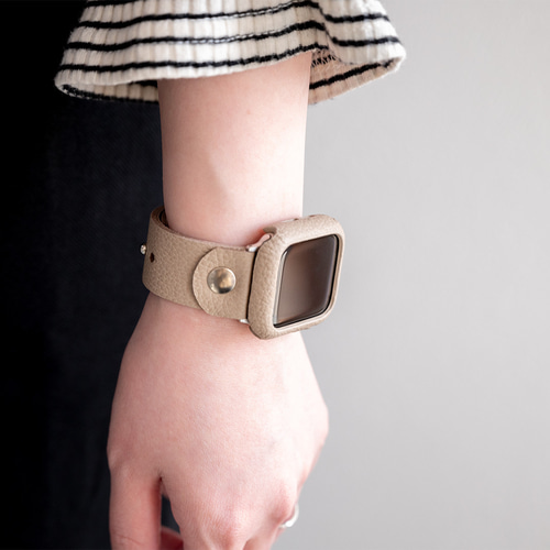 Applewatch Case - レザー- SILVER&BLACK 時計 d0d1dbb741e488f677844142f3c84e