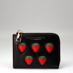 【More Strawberries Collection】L字ファスナーコンパクト財布（赤いちご） 1枚目の画像