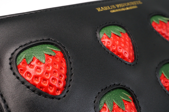 【More Strawberries Collection】ラウンドファスナー長財布（赤いちご） 7枚目の画像