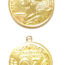 コイン 英国3ぺ二－ 1960年 ペンダントチャーム エリザベス女王ヴィンテージ 1点物 21mm アンティークコイン 6枚目の画像