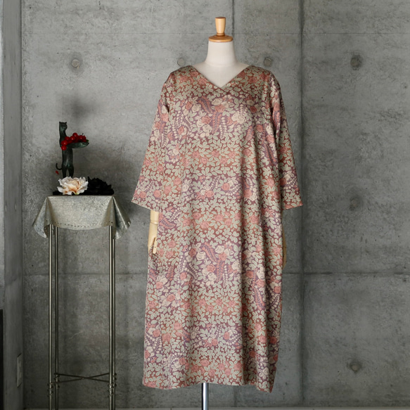 絹のワンピース/フリーサイズ 辻ヶ花風文様 kimono 着物リメイク  