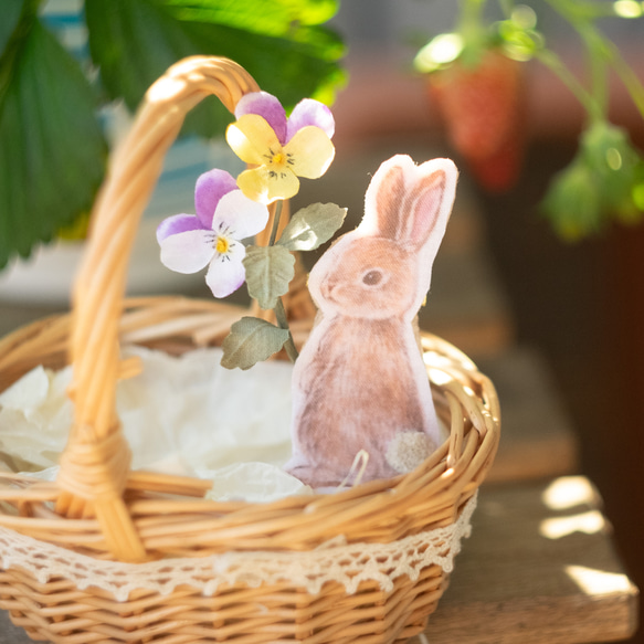 春の布花と モフモフしっぽな野うさぎのブローチ　全4種類 7枚目の画像