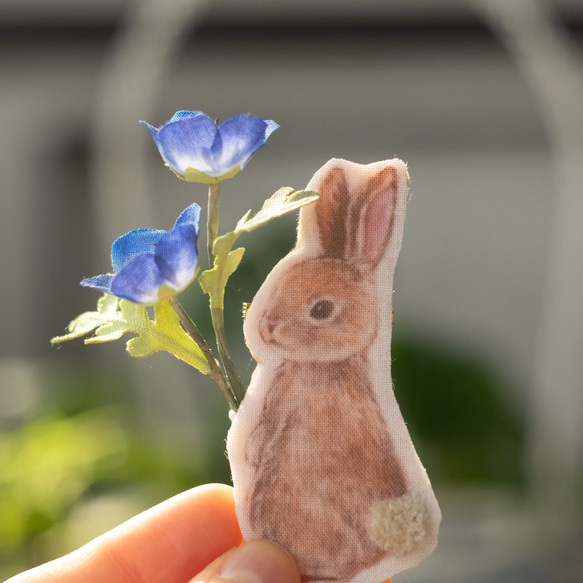 春の布花と モフモフしっぽな野うさぎのブローチ　全4種類 9枚目の画像