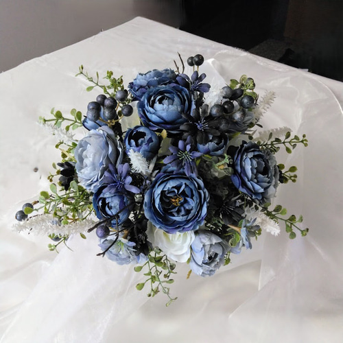 アシンメトリー な ネイビーブルー の ウェディング ブーケ ns932