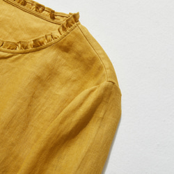 休閒成人可愛的亞麻襯衫，褶邊領口，100%亞麻，深黃色 240323-2 第3張的照片