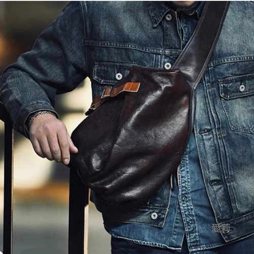 収納力抜群 ボディバッグ チェストバッグ 本革 大容量 斜めがけ