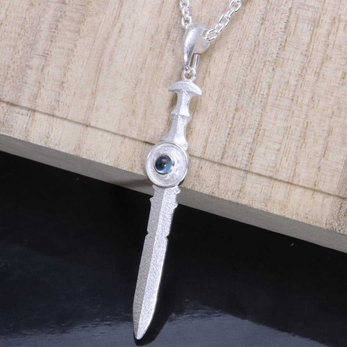 ネックレス メンズ : 三種の神器 ペンダント 白仕上げ 勾玉 八咫鏡 天