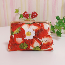 デニム風大きなイチゴ柄の小さな押し口がま口 レトロ風可愛いいちご柄ほっこりがま口財布 がま口 苺洋服店 通販