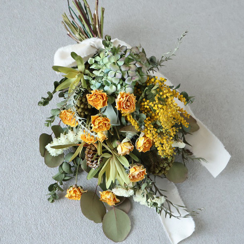 ミモザと紫陽花のドライフラワースワッグ ドライフラワー I Bee  