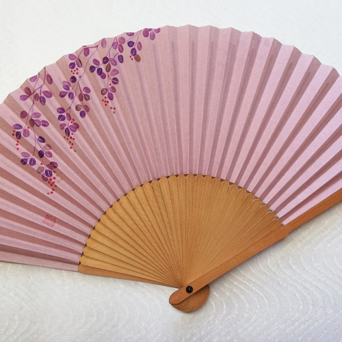 白檀扇 白檀扇子の本物と偽物の見分け方は？価格と香りがポイント – 江戸扇子