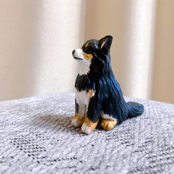 チワワ　成犬&子犬　ブラックタン　ミニチュア　フィギュア　置物　オブジェ 4枚目の画像